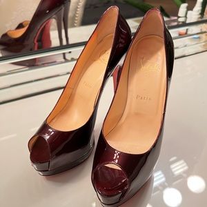 CHRISTIAN LOUBOUTIN High Heel Wine Red Patent Leather